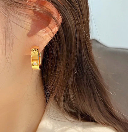 [Renovia Jewelry]LOVE 5.5MM 1 DIAMOND EARRINGS