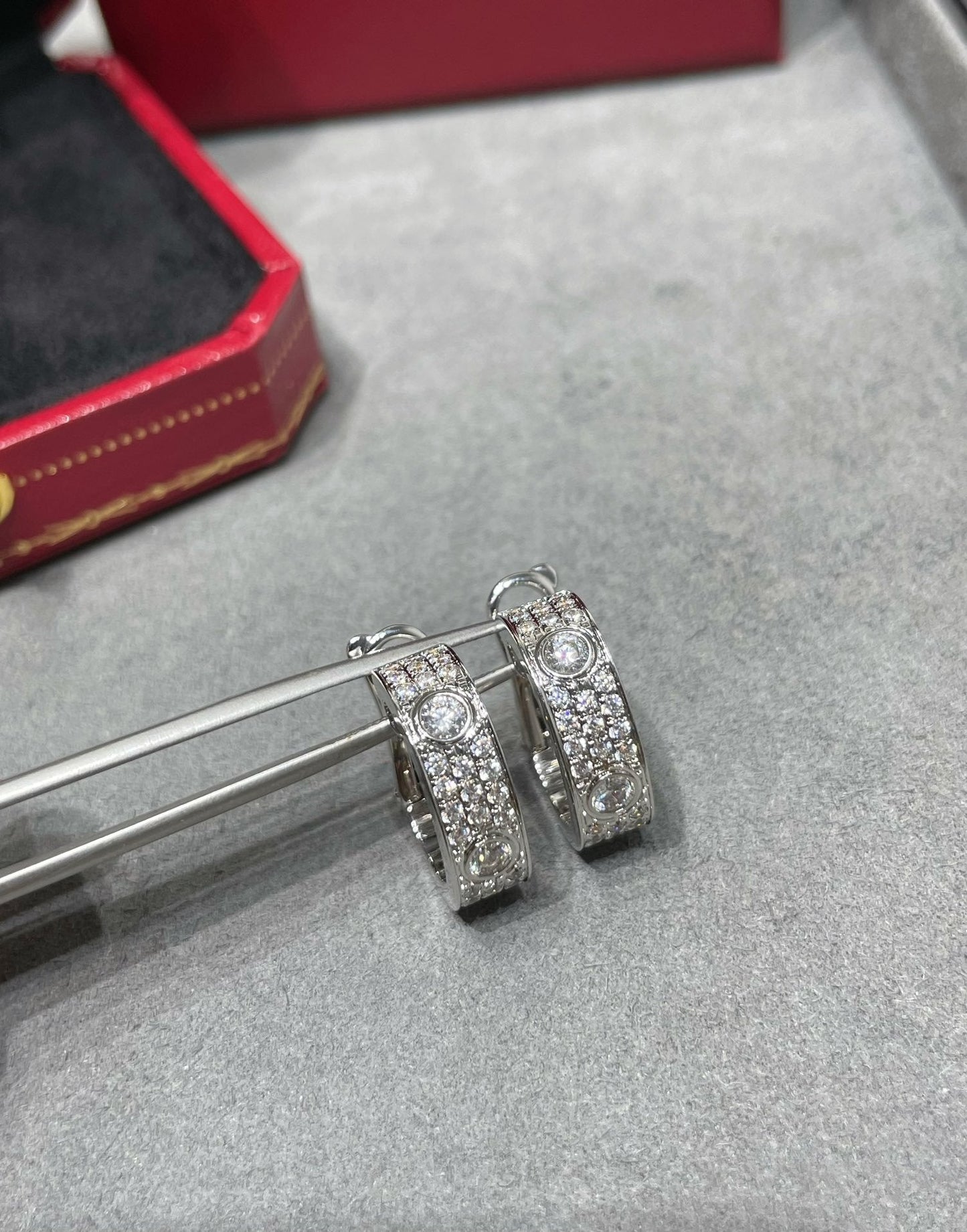 [Renovia Jewelry]LOVE 5.5MM DIAMOND PAVED EARRINGS
