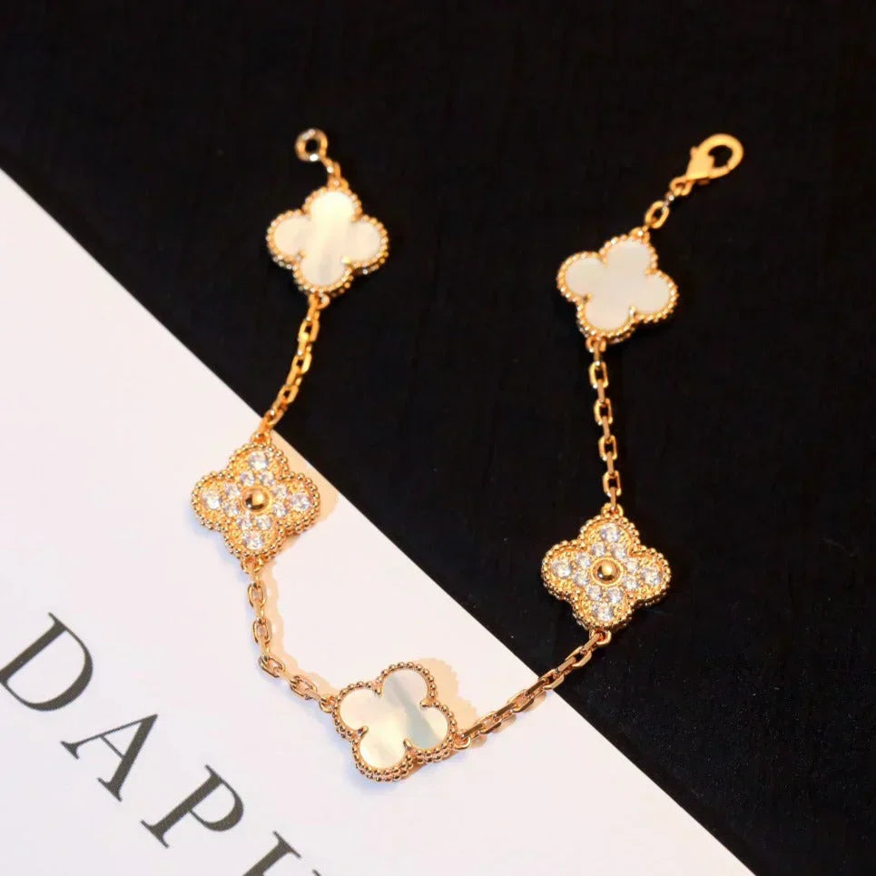 [Renovia Jewelry]CLOVER WHITE PEARL MOP 5 MOTIF BRACELET COLLECTION