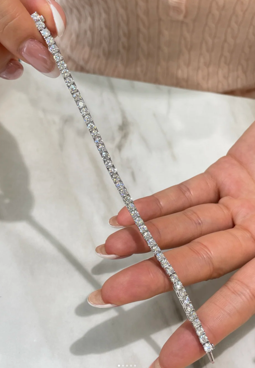 [Renovia Jewelry]  CLASSIC BASEBALL BRACELAT, 52 DIAMOND